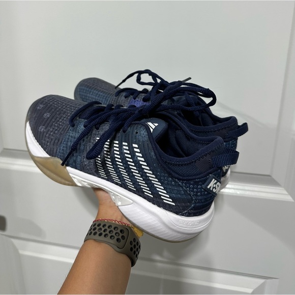 K-Swiss Women tennis shoes - Picture 2 of 8